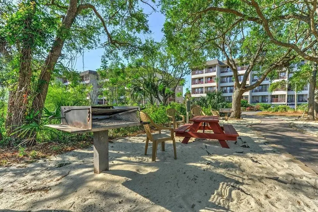 Coastal Haven: Stylish Oceanfront Getaway C341