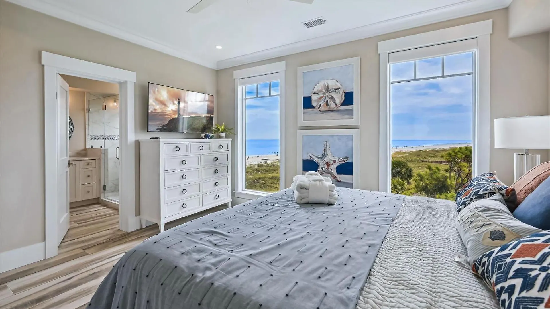 Holiday home 8 Terra Bella Trace- Oceanfront, 6 Primary Rooms, Pool, Roof Top, Free Activities Included