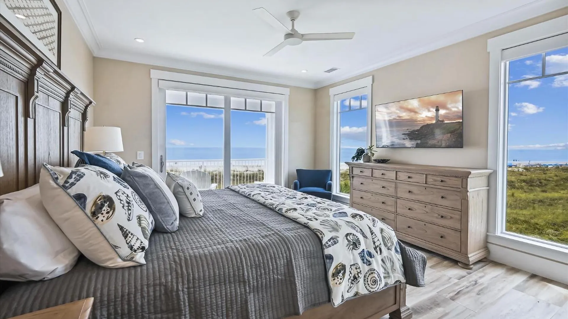 Holiday home 8 Terra Bella Trace- Oceanfront, 6 Primary Rooms, Pool, Roof Top, Free Activities Included Hilton Head Island