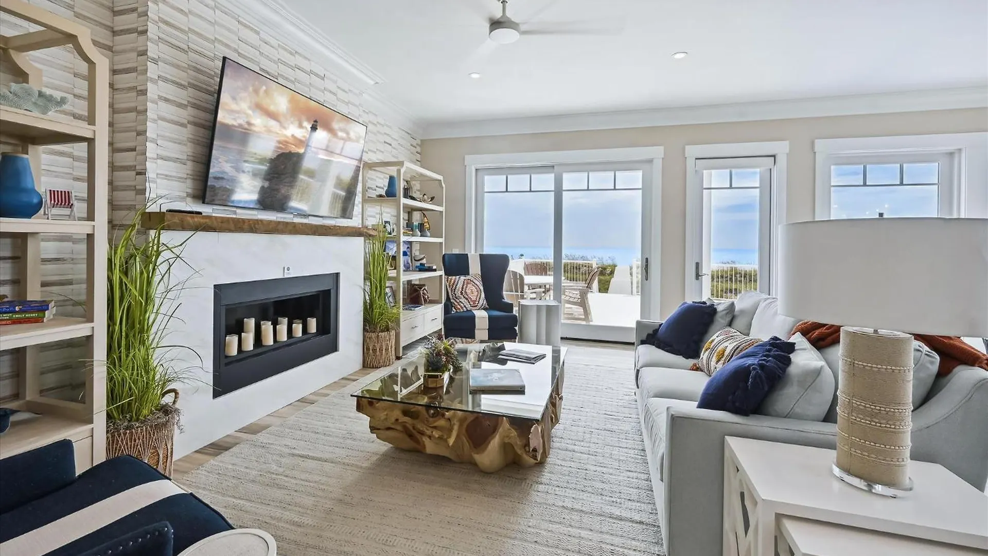 Holiday home 8 Terra Bella Trace- Oceanfront, 6 Primary Rooms, Pool, Roof Top, Free Activities Included *