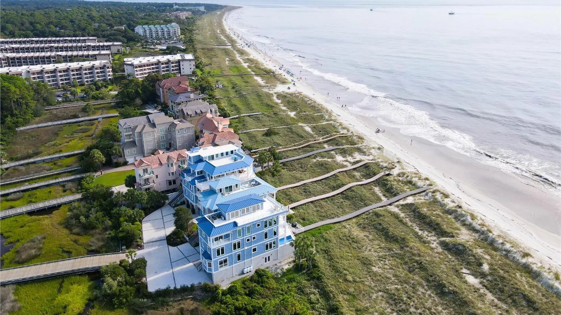 6 Terra Bella Trace- Oceanfront, Elevator, Private Pool, Roof Top, Free Activities Included Holiday home