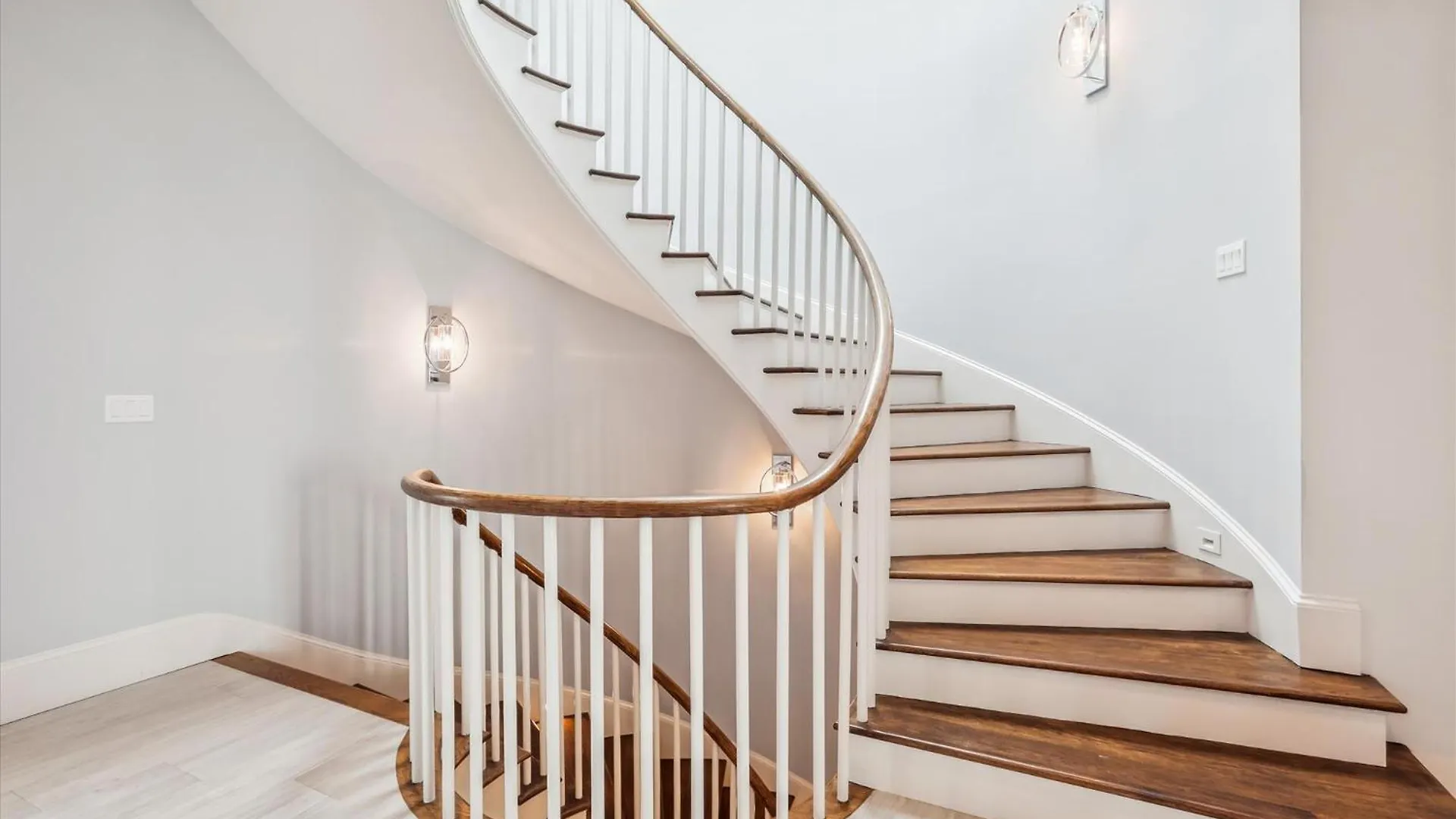 6 Terra Bella Trace- Oceanfront, Elevator, Private Pool, Roof Top, Free Activities Included