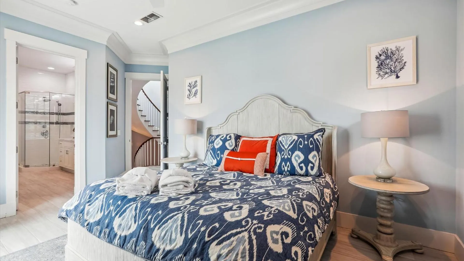 Holiday home 6 Terra Bella Trace- Oceanfront, Elevator, Private Pool, Roof Top, Free Activities Included