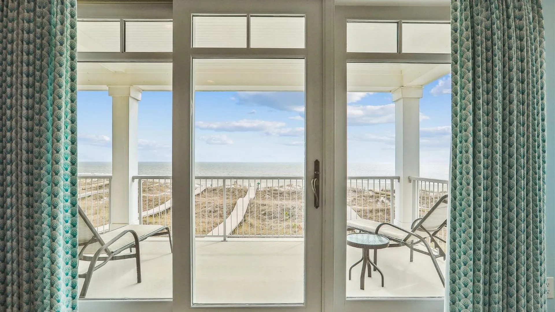 Holiday home 6 Terra Bella Trace- Oceanfront, Elevator, Private Pool, Roof Top, Free Activities Included Hilton Head Island