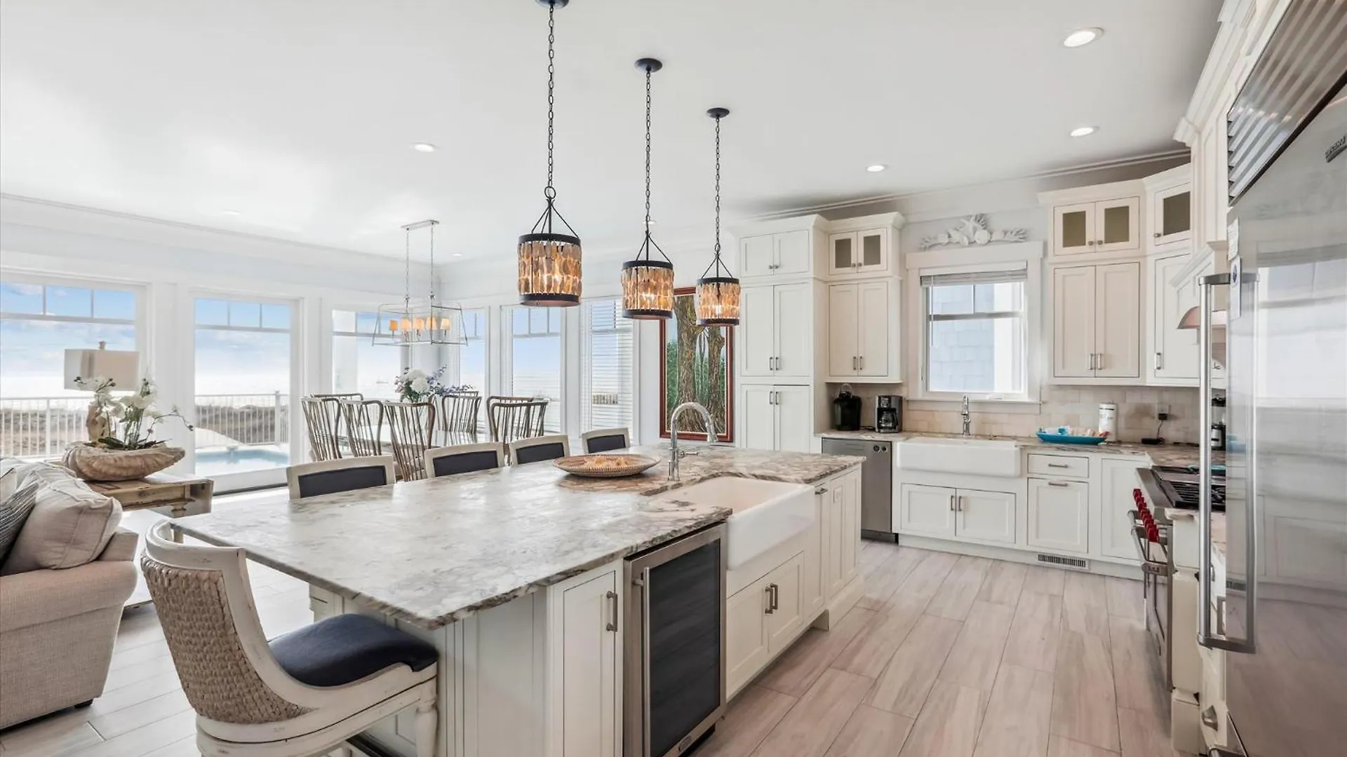 6 Terra Bella Trace- Oceanfront, Elevator, Private Pool, Roof Top, Free Activities Included Holiday home