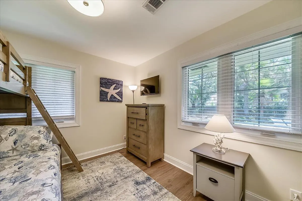 بيت للعطل 46 Folly Field Rd- Quick Walk To Beach, Large Private Pool & Yard, Free Activities Included *