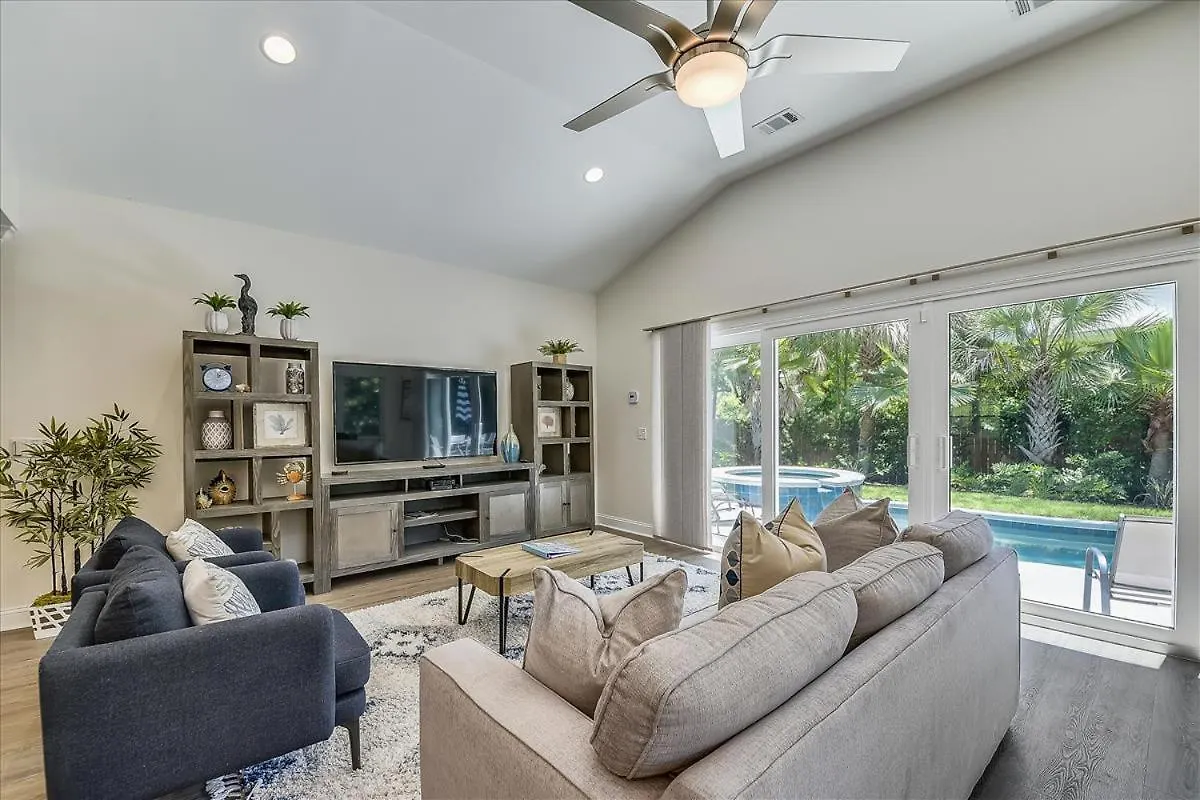 بيت للعطل 46 Folly Field Rd- Quick Walk To Beach, Large Private Pool & Yard, Free Activities Included