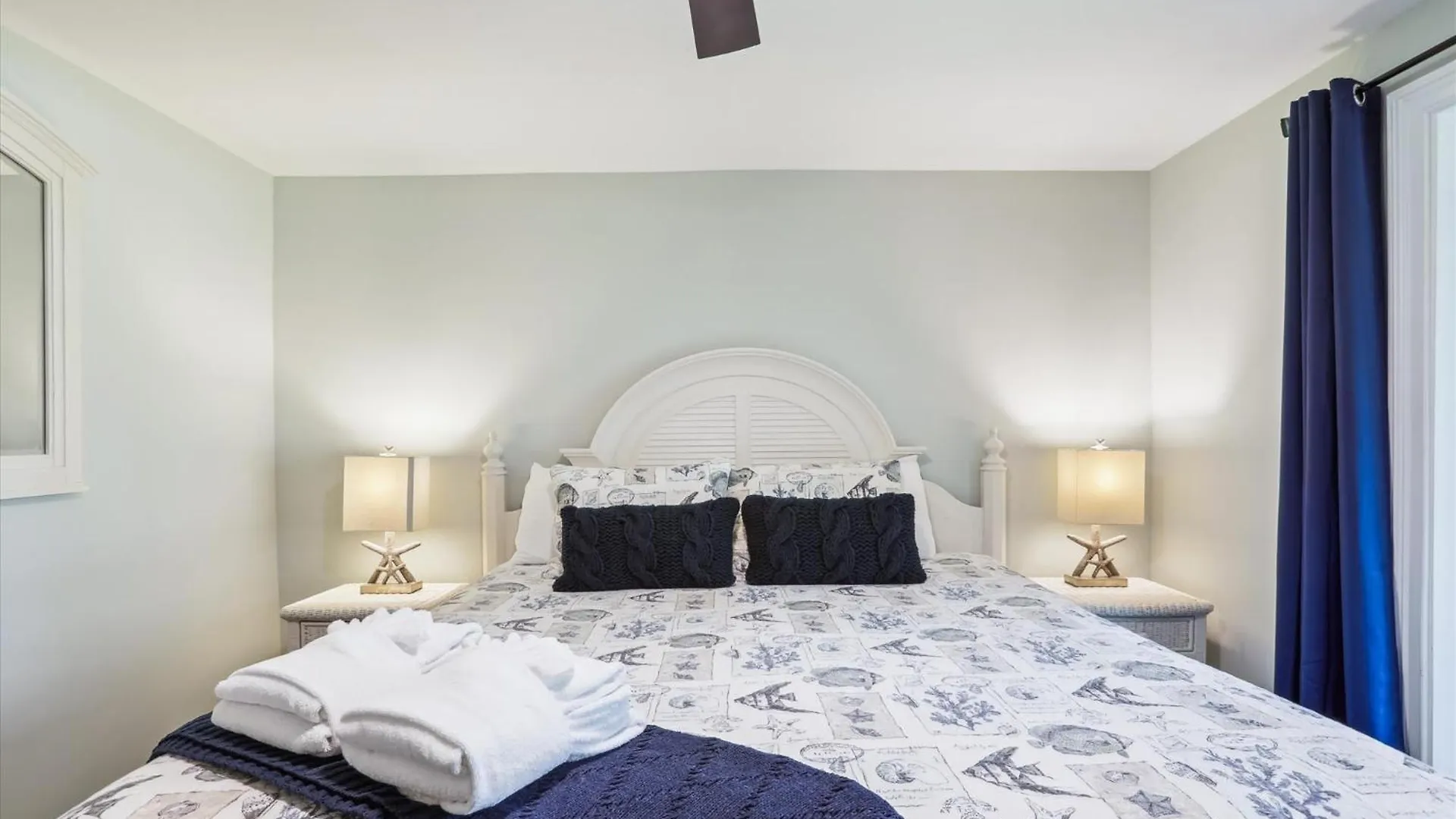 37 Bradley Circle- Private Pool, Short Walk To Beach, Great Location, Free Activities Included