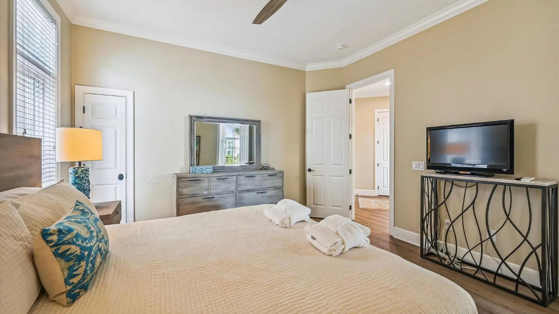 4 Collier Rd- Oceanfront, Private Pool, Elevator, Free Activities Included Hilton Head Island