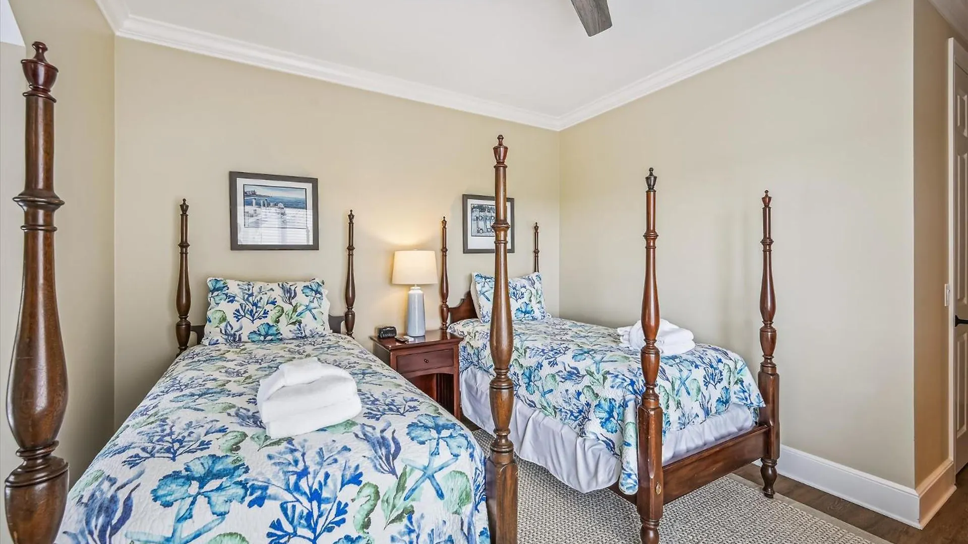 4 Collier Rd- Oceanfront, Private Pool, Elevator, Free Activities Included Holiday home *