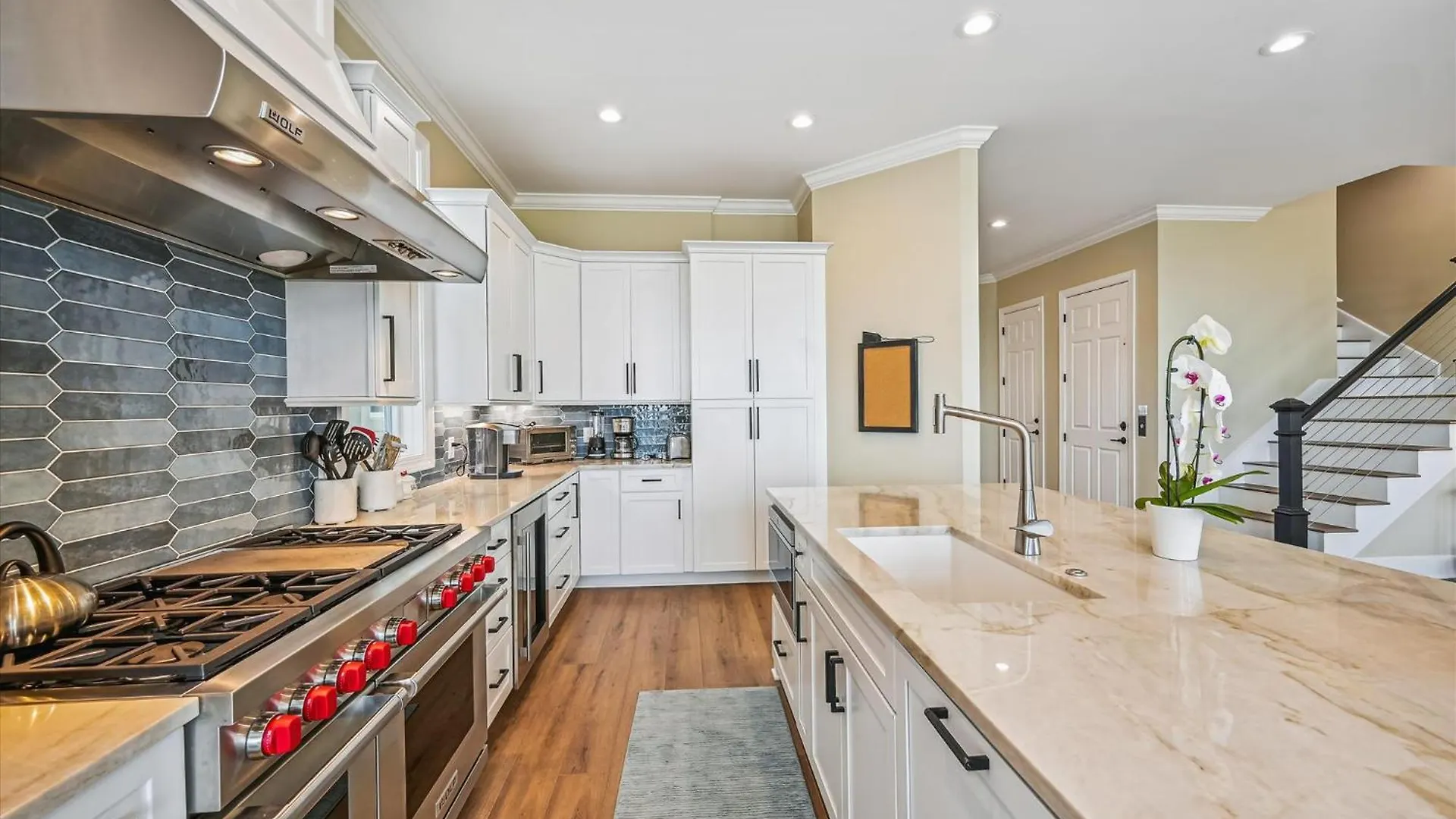 4 Collier Rd- Oceanfront, Private Pool, Elevator, Free Activities Included Holiday home *
