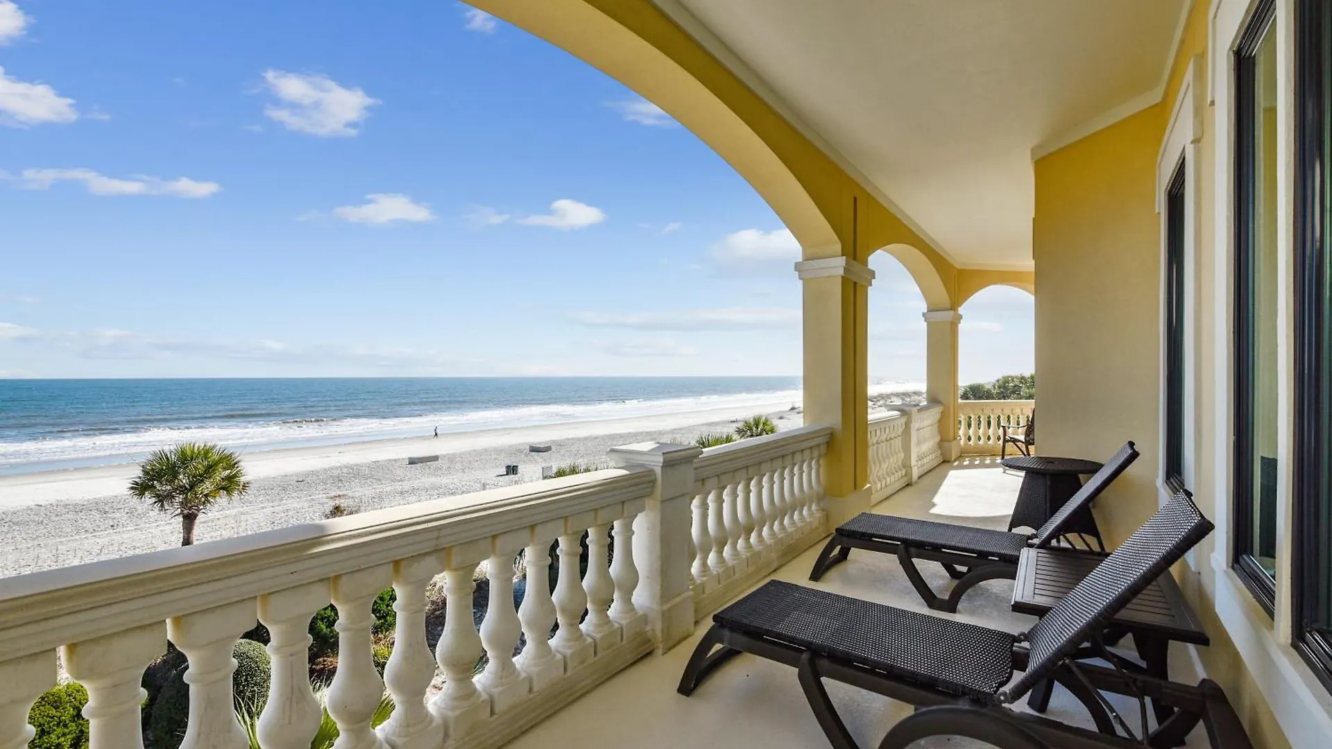 31 Singleton Beach- Oceanfront Luxury Home, Spectacular Views & Private Pool, Free Activities Included *