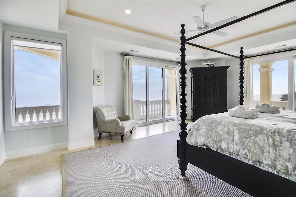 Holiday home 31 Singleton Beach- Oceanfront Luxury Home, Spectacular Views & Private Pool, Free Activities Included