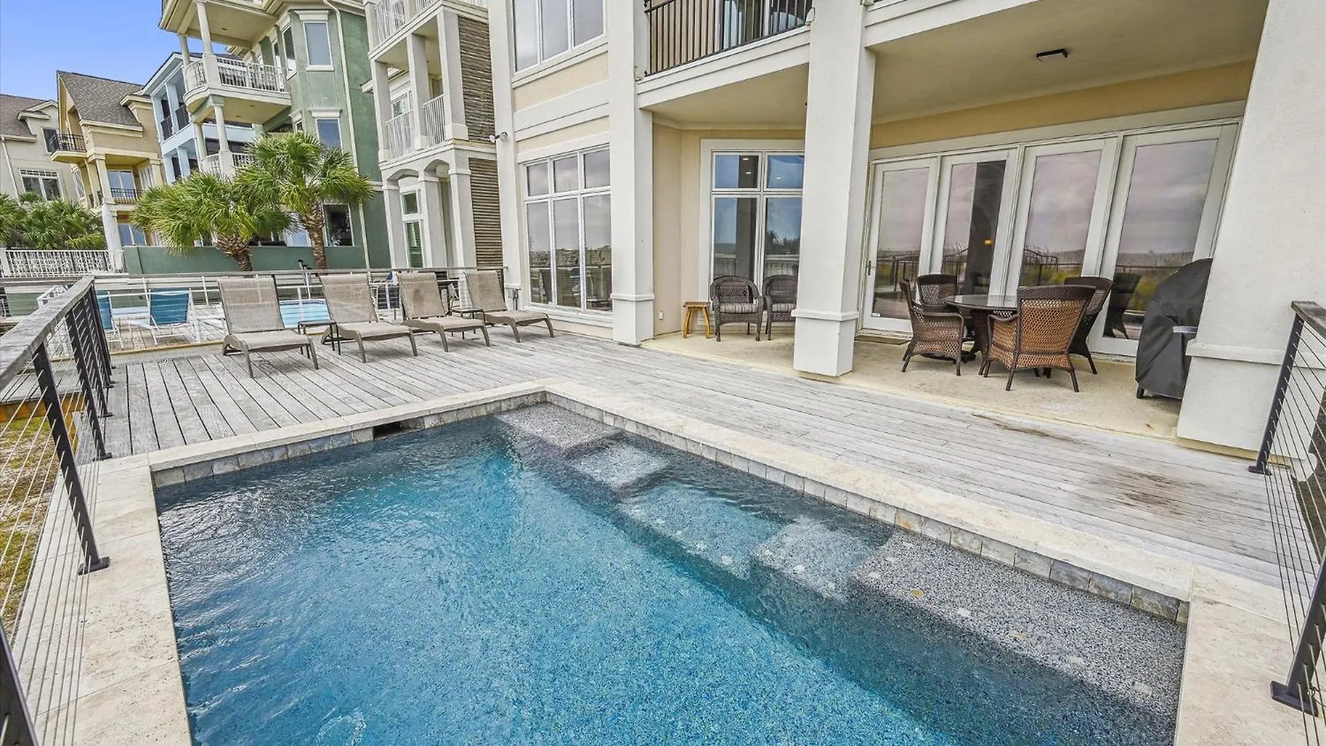 Holiday home 4 Collier Rd- Oceanfront, Private Pool, Elevator, Free Activities Included Hilton Head Island