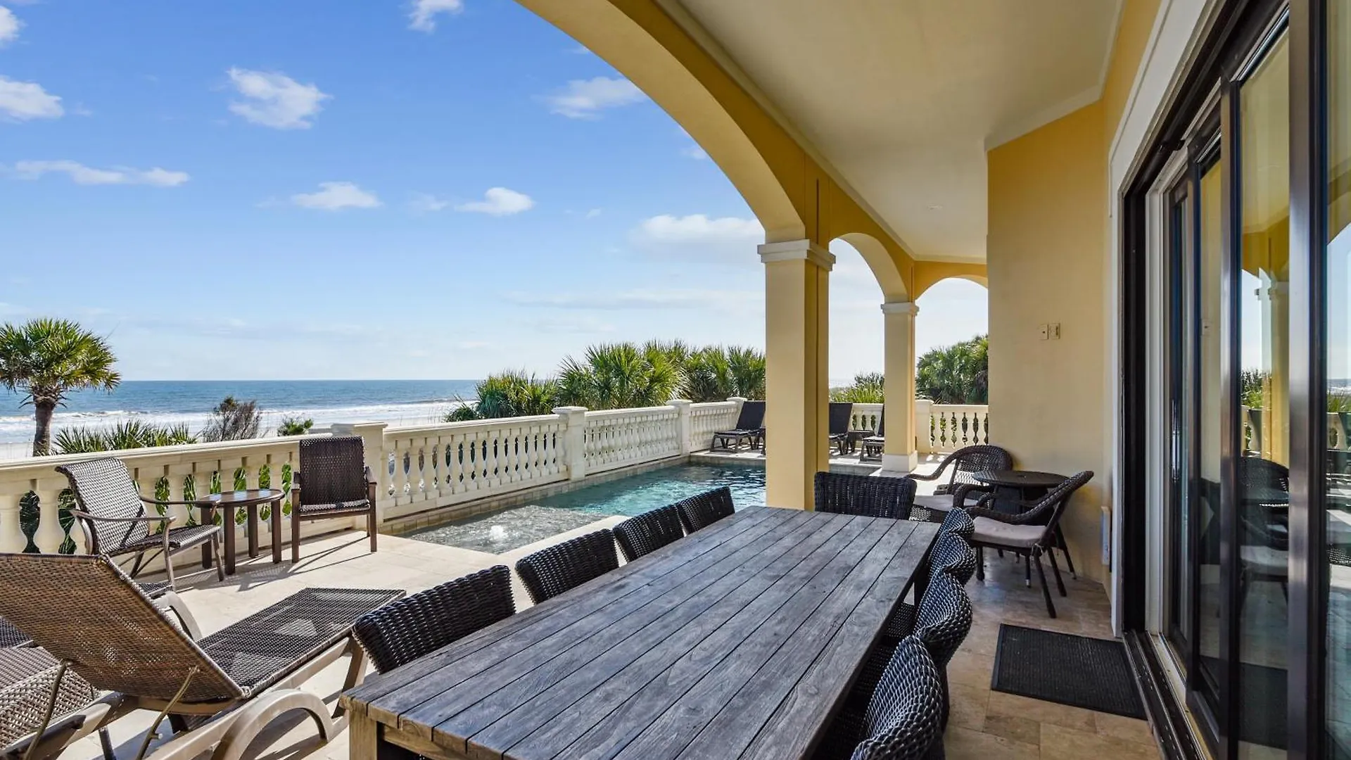 31 Singleton Beach- Oceanfront Luxury Home, Spectacular Views & Private Pool, Free Activities Included *