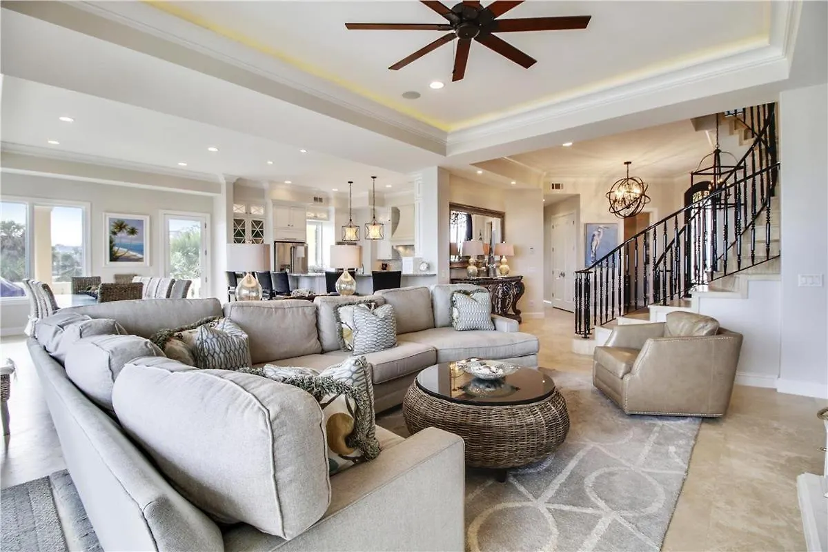 Holiday home 31 Singleton Beach- Oceanfront Luxury Home, Spectacular Views & Private Pool, Free Activities Included