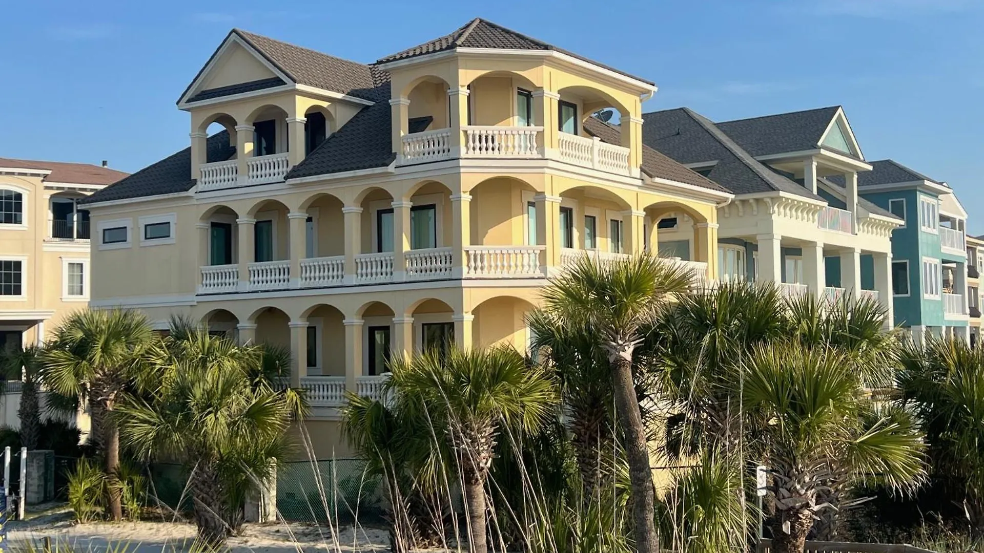 31 Singleton Beach- Oceanfront Luxury Home, Spectacular Views & Private Pool, Free Activities Included Holiday home Hilton Head Island