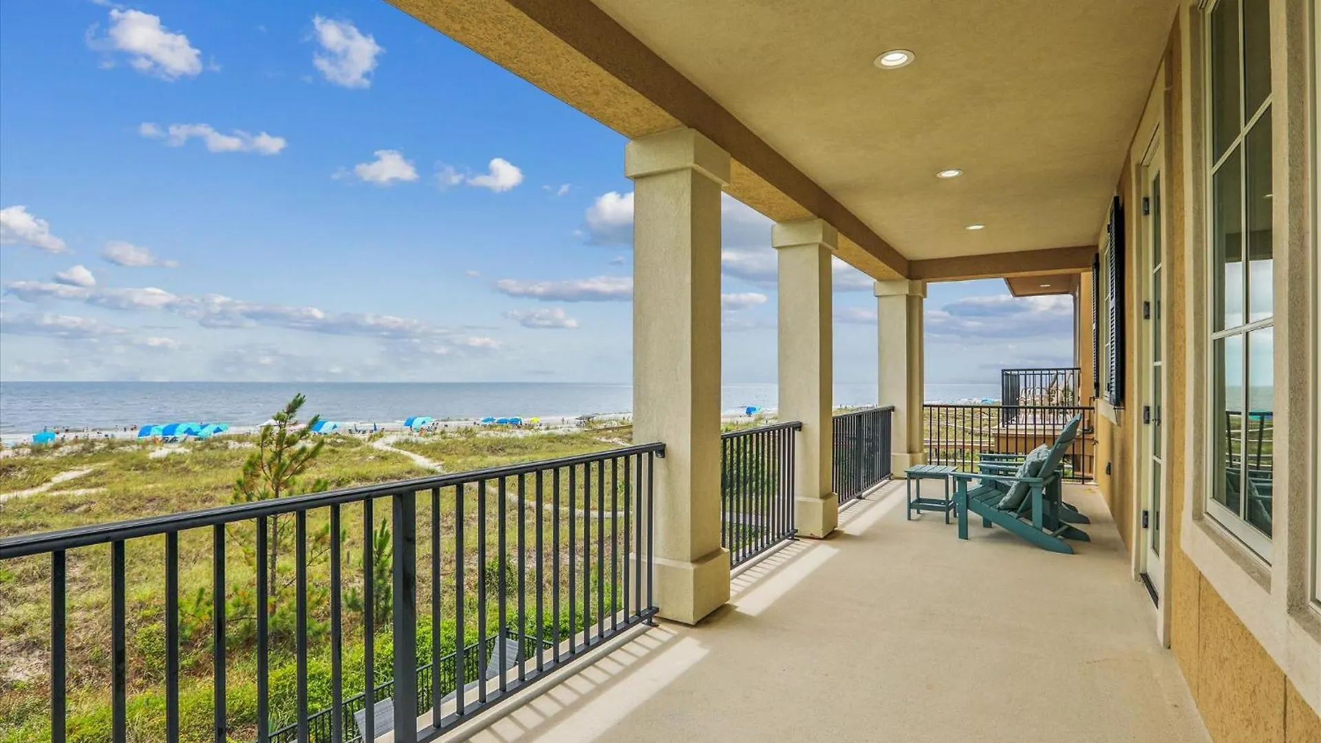 21 Horvaths Peninsula- Oceanfront, Pool, Elevator, Free Activities Included Holiday home