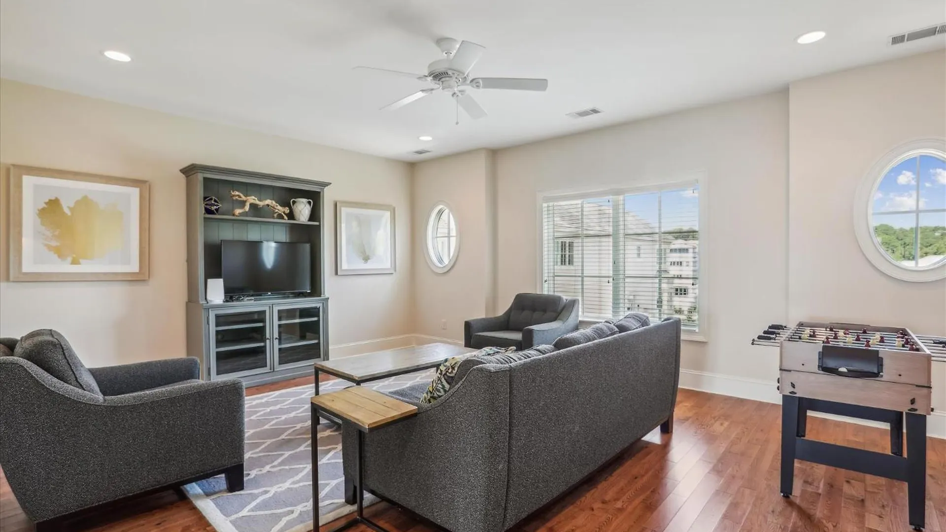Holiday home 21 Horvaths Peninsula- Oceanfront, Pool, Elevator, Free Activities Included *