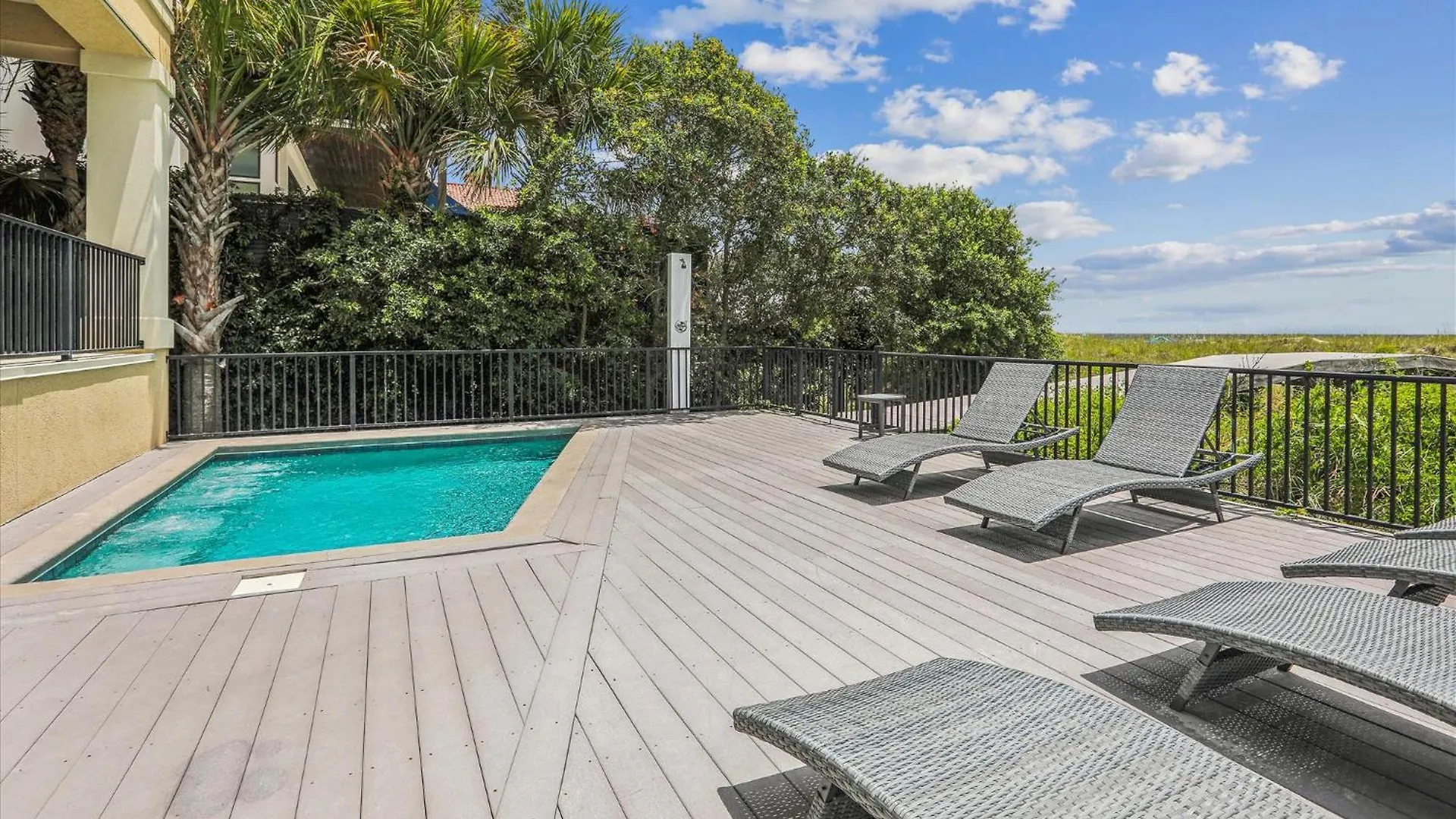 21 Horvaths Peninsula- Oceanfront, Pool, Elevator, Free Activities Included