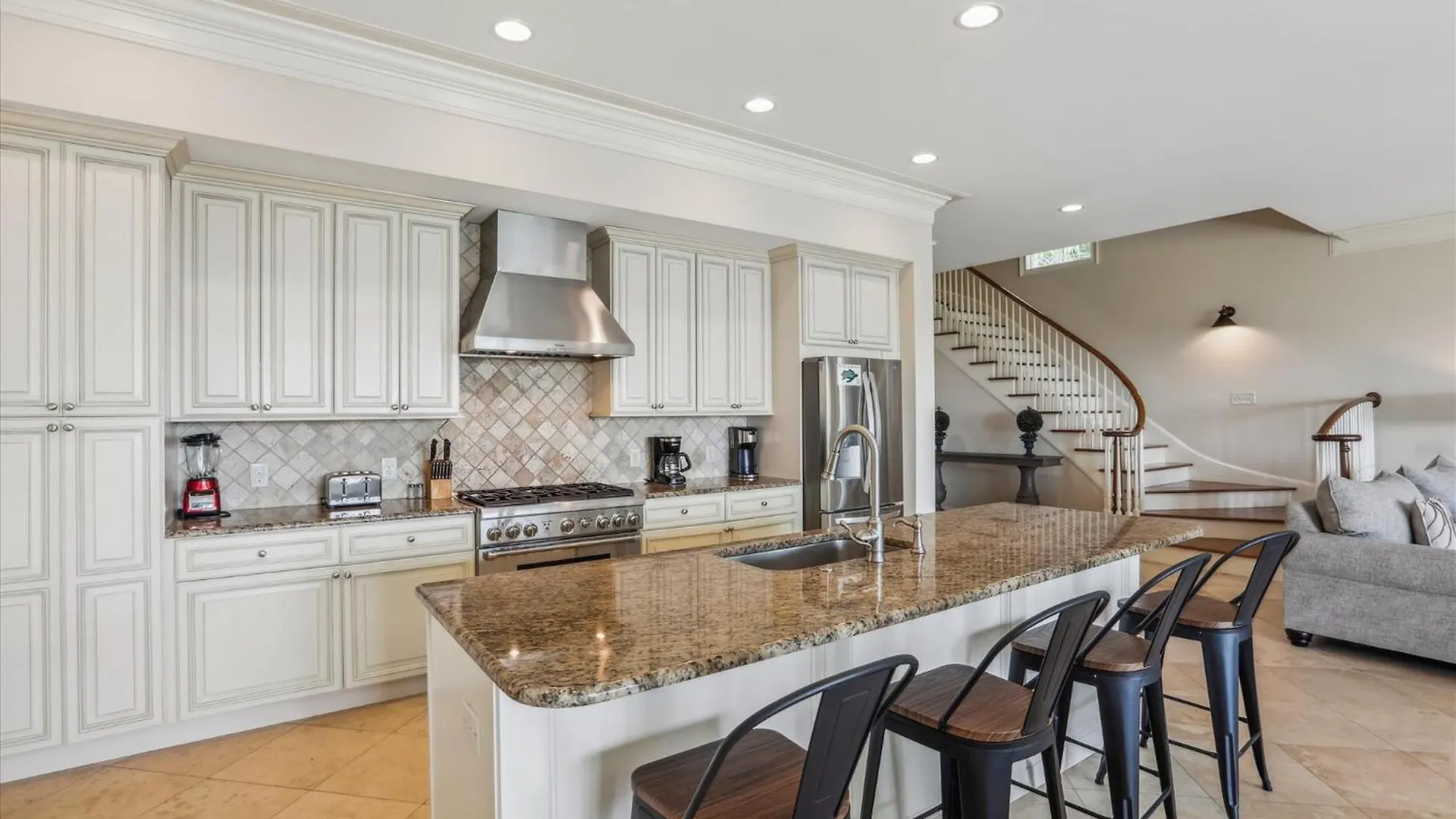 21 Horvaths Peninsula- Oceanfront, Pool, Elevator, Free Activities Included *