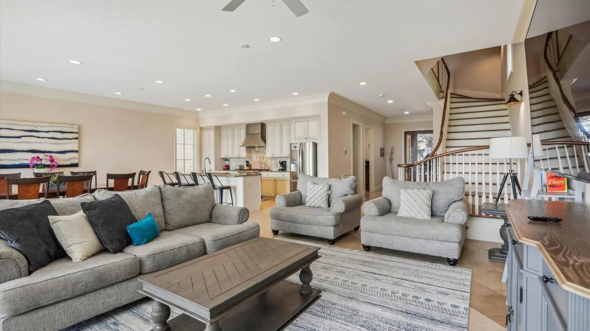 21 Horvaths Peninsula- Oceanfront, Pool, Elevator, Free Activities Included Holiday home *