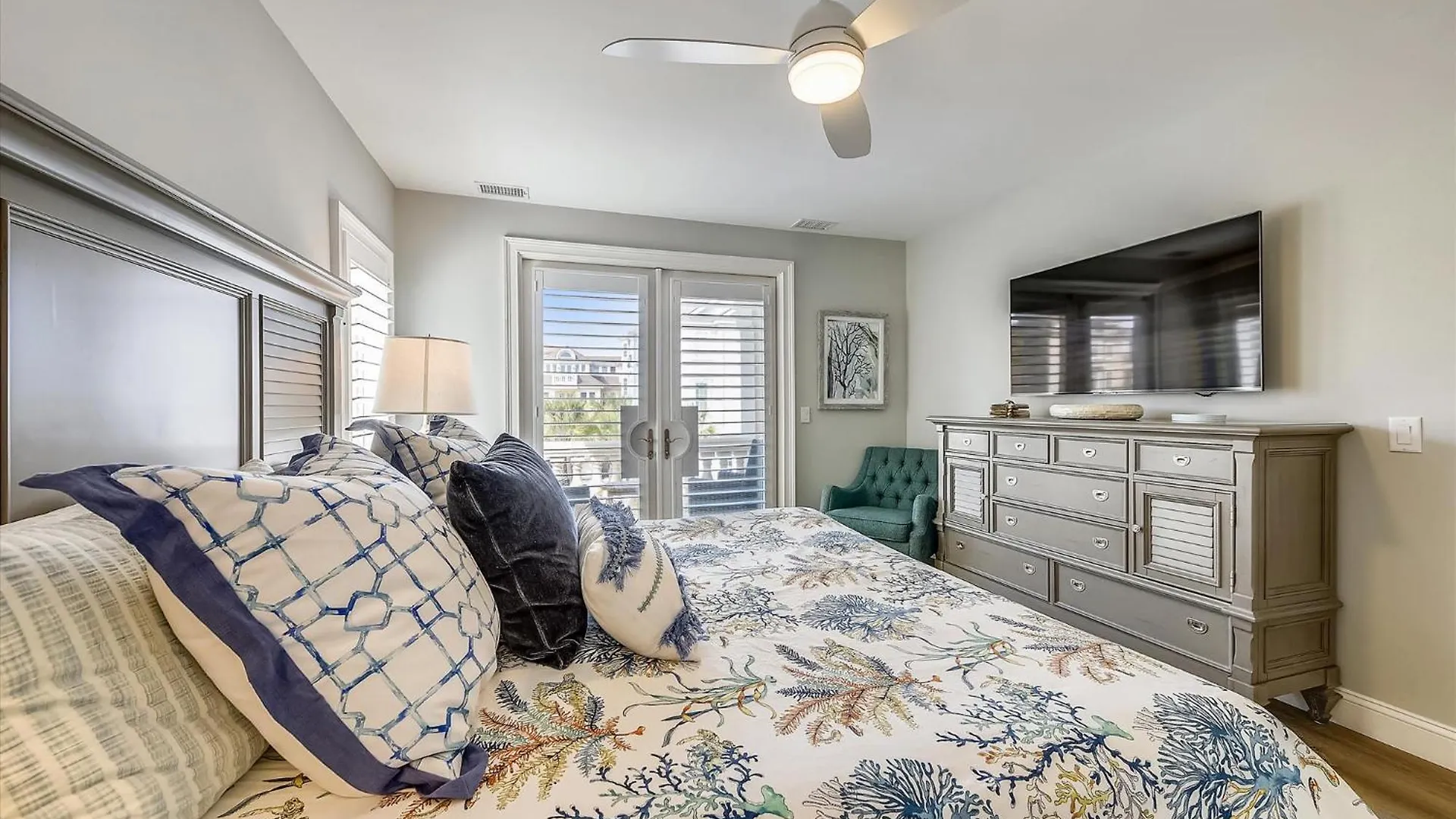 14 Collier Road- Oceanfront, Private Pool, Free Activities Included Σπίτι διακοπών *