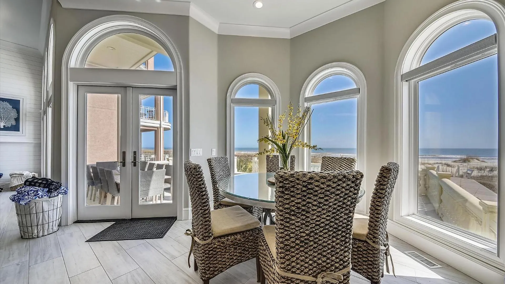 14 Collier Road- Oceanfront, Private Pool, Free Activities Included Σπίτι διακοπών
