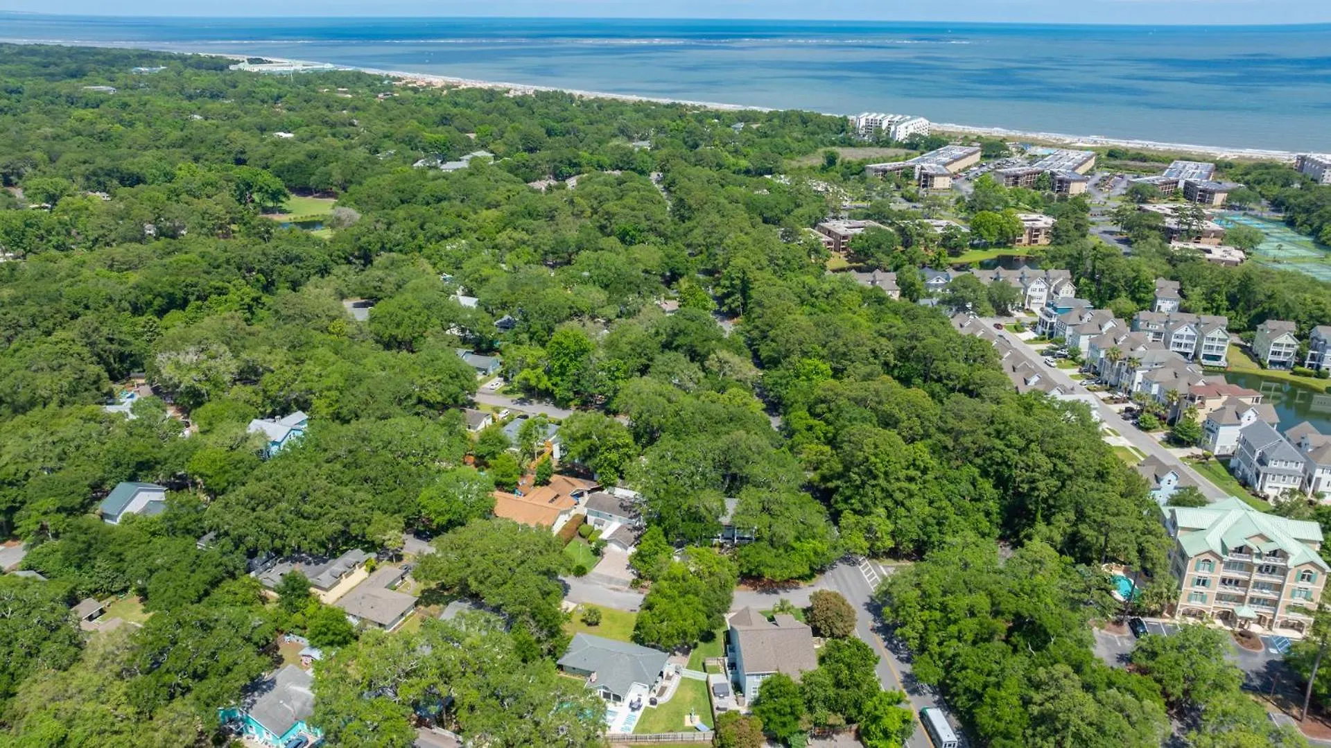 Walk To Beach, Pet Friendly, Homey Hilton Head Island