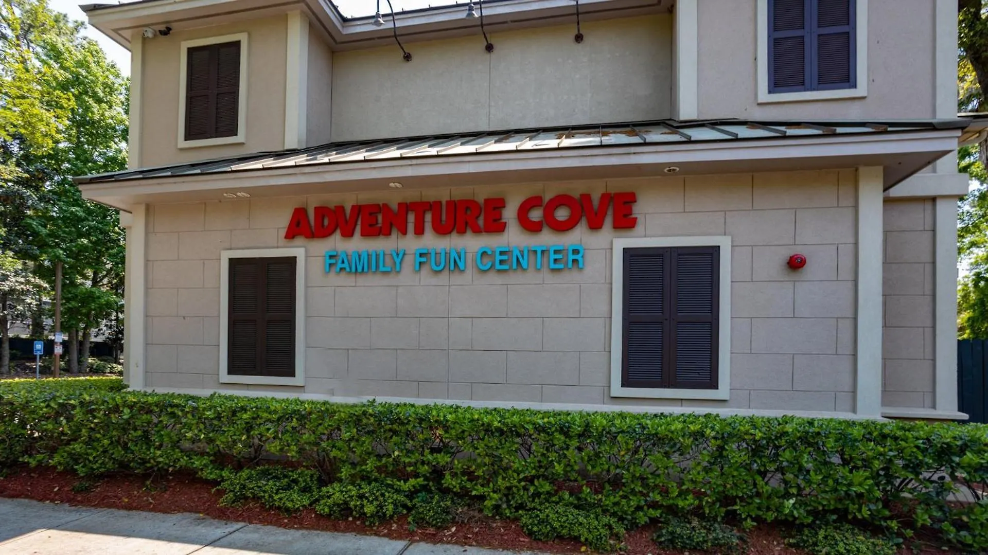 Walk To Beach, Pet Friendly, Homey Villa