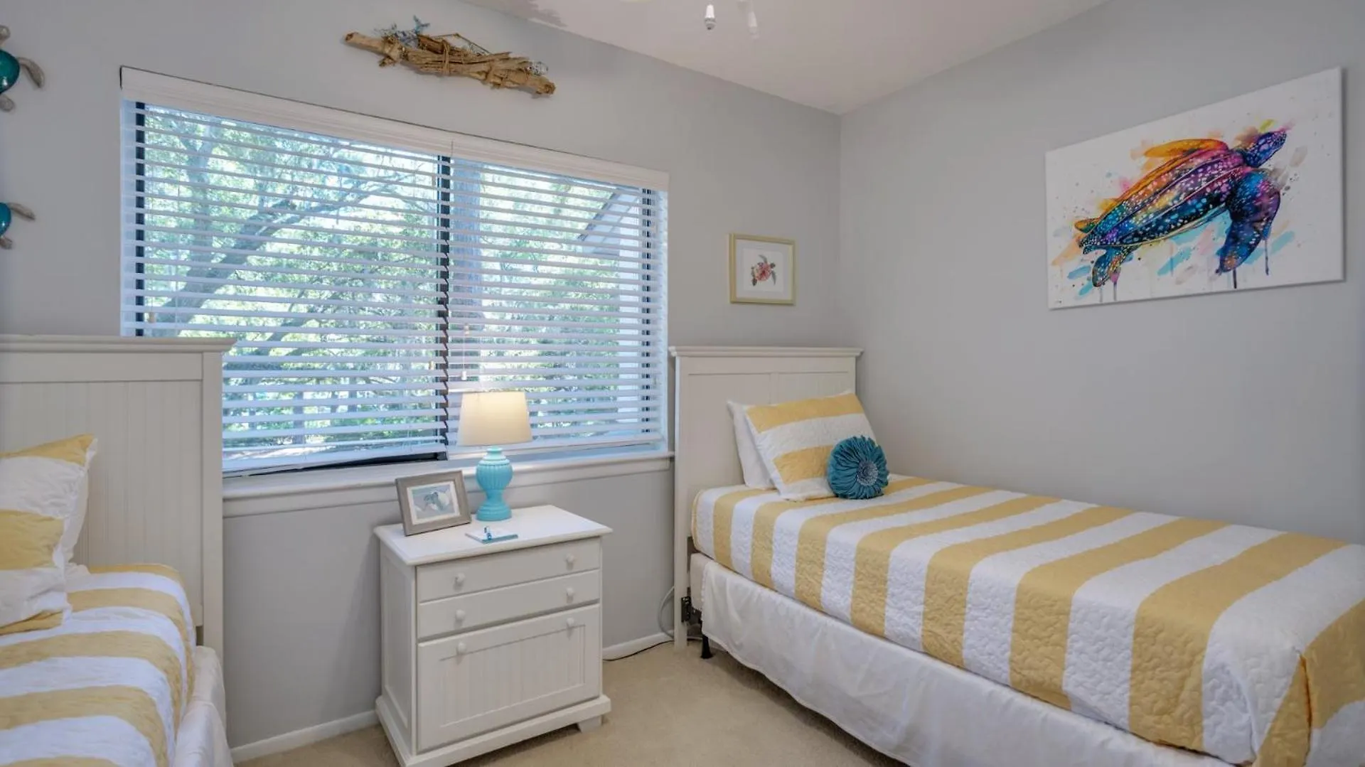 Walk To Beach, Pet Friendly, Homey