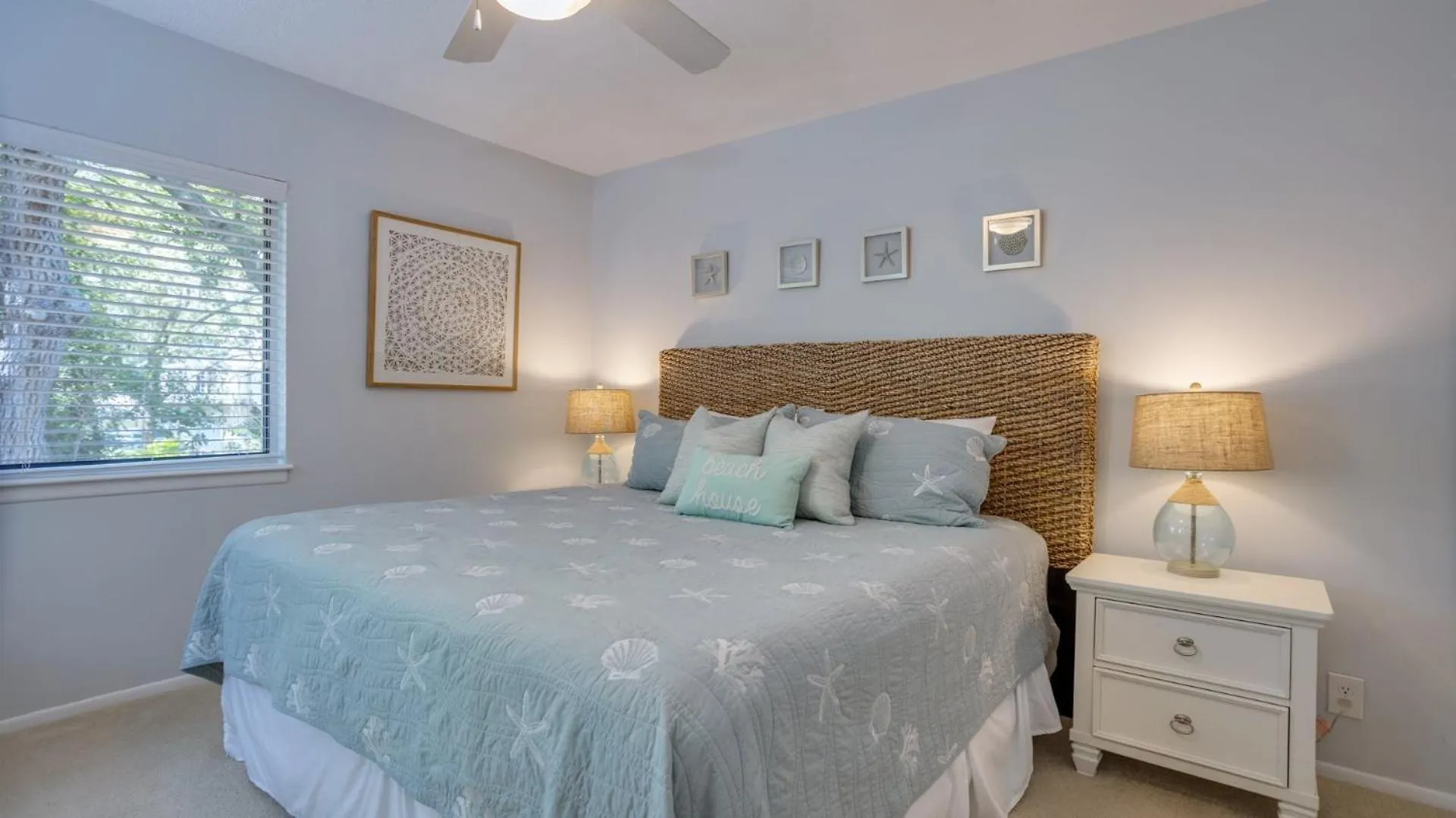 Walk To Beach, Pet Friendly, Homey Villa