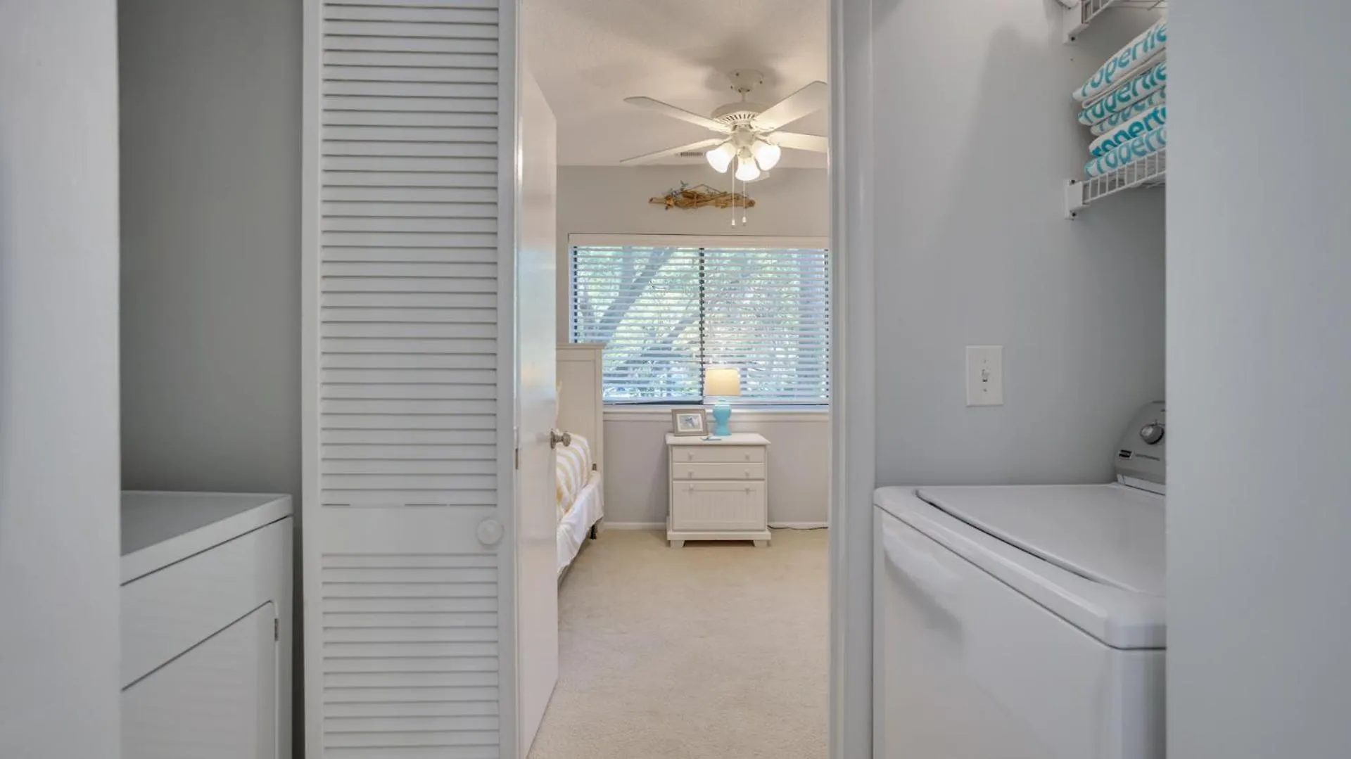 Walk To Beach, Pet Friendly, Homey Villa *