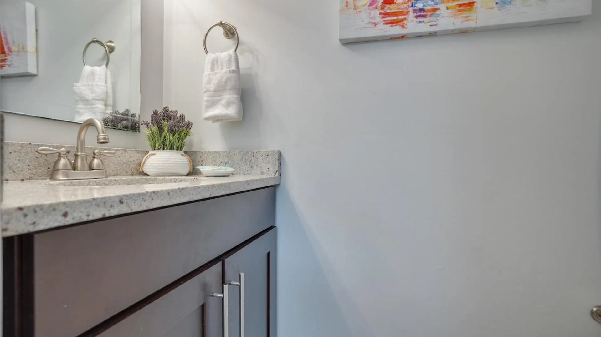 Villa Walk To Beach, Pet Friendly, Homey