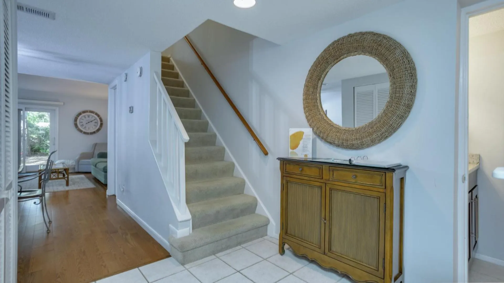 Walk To Beach, Pet Friendly, Homey