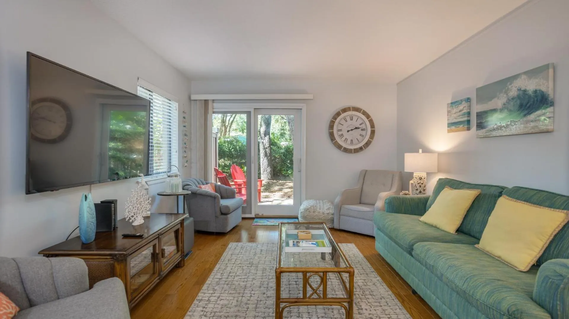 Walk To Beach, Pet Friendly, Homey *