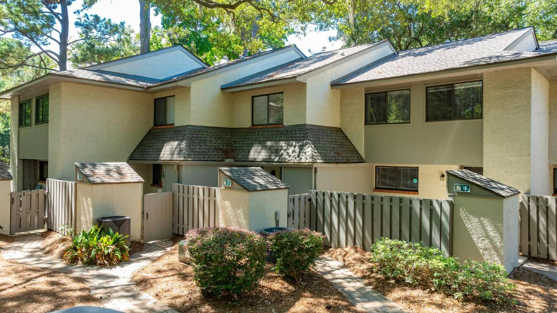 Villa Walk To Beach, Pet Friendly, Homey