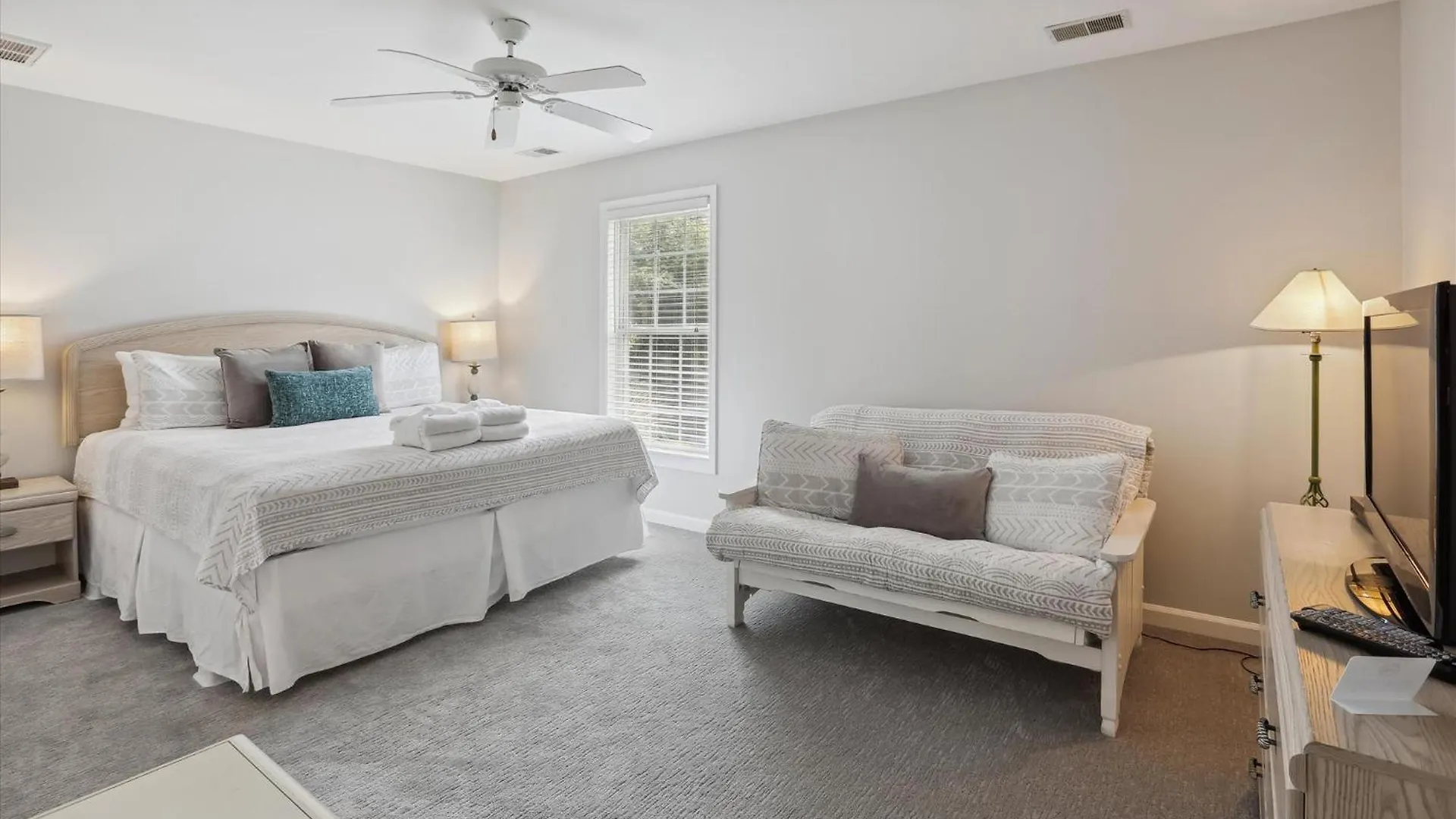 Holiday home 41 Bradley- Private Pool, Newly Updated, Quick Walk To Beach! Free Activities Included