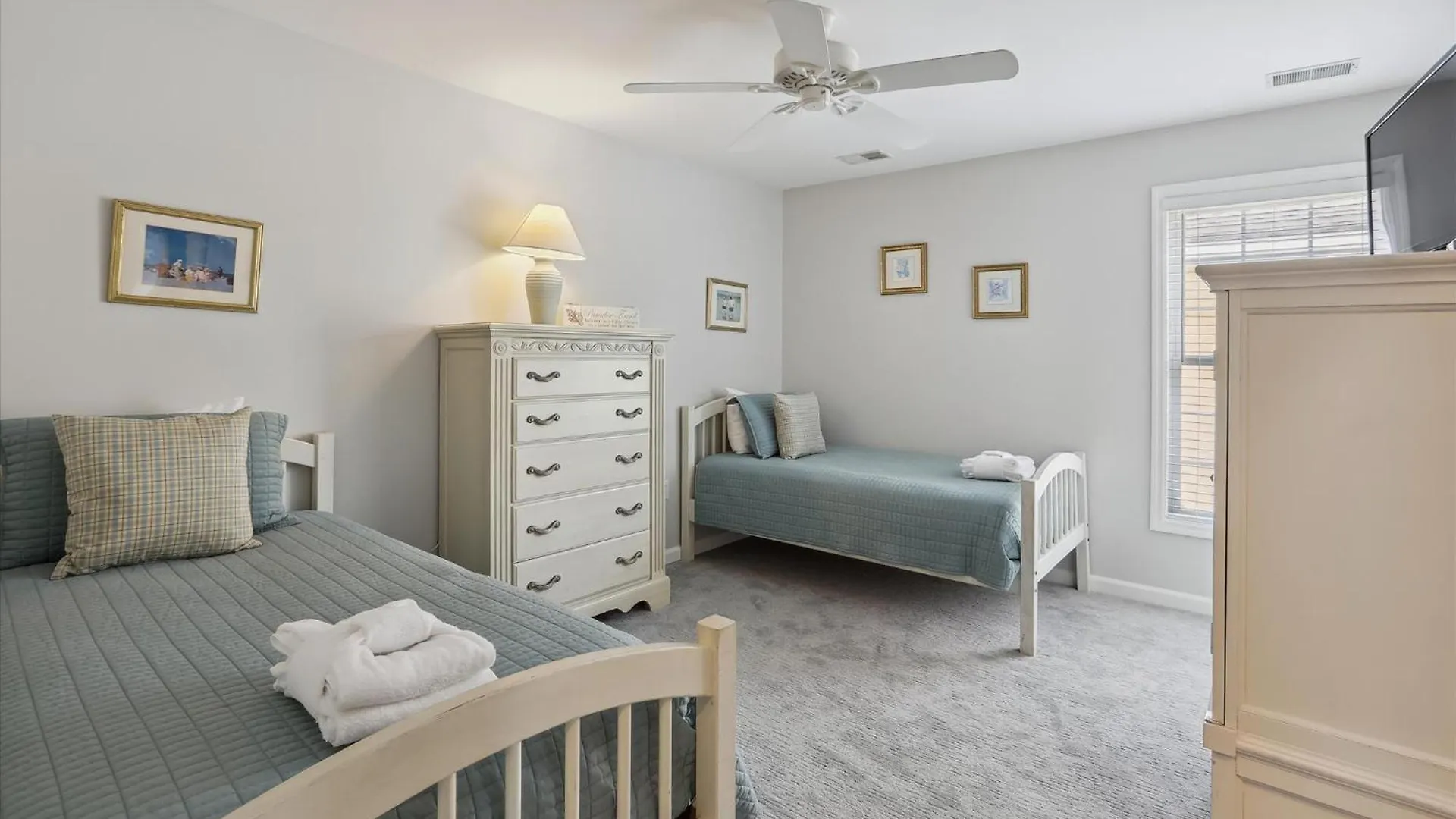 41 Bradley- Private Pool, Newly Updated, Quick Walk To Beach! Free Activities Included * Hilton Head Island