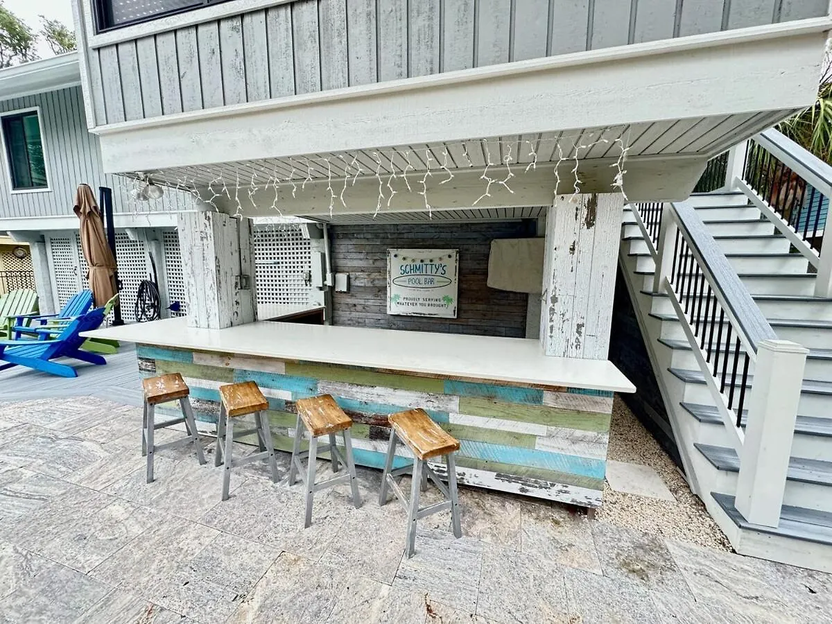 Steps To 3 Bed 2 Bath With Private Pool