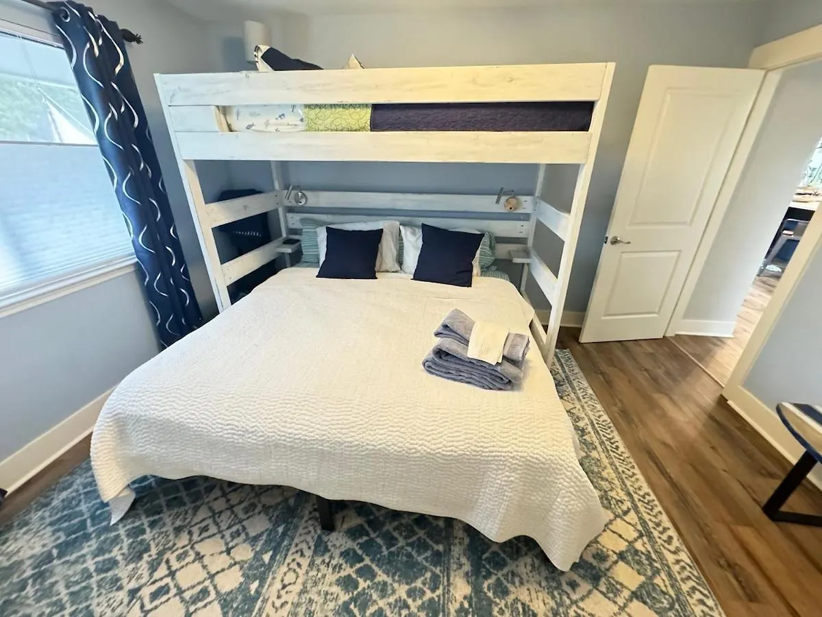 בית נופש Steps To 3 Bed 2 Bath With Private Pool *