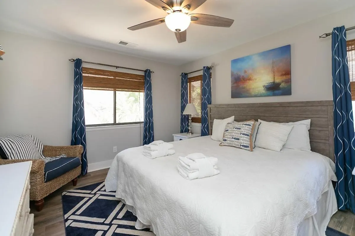 בית נופש Steps To 3 Bed 2 Bath With Private Pool *