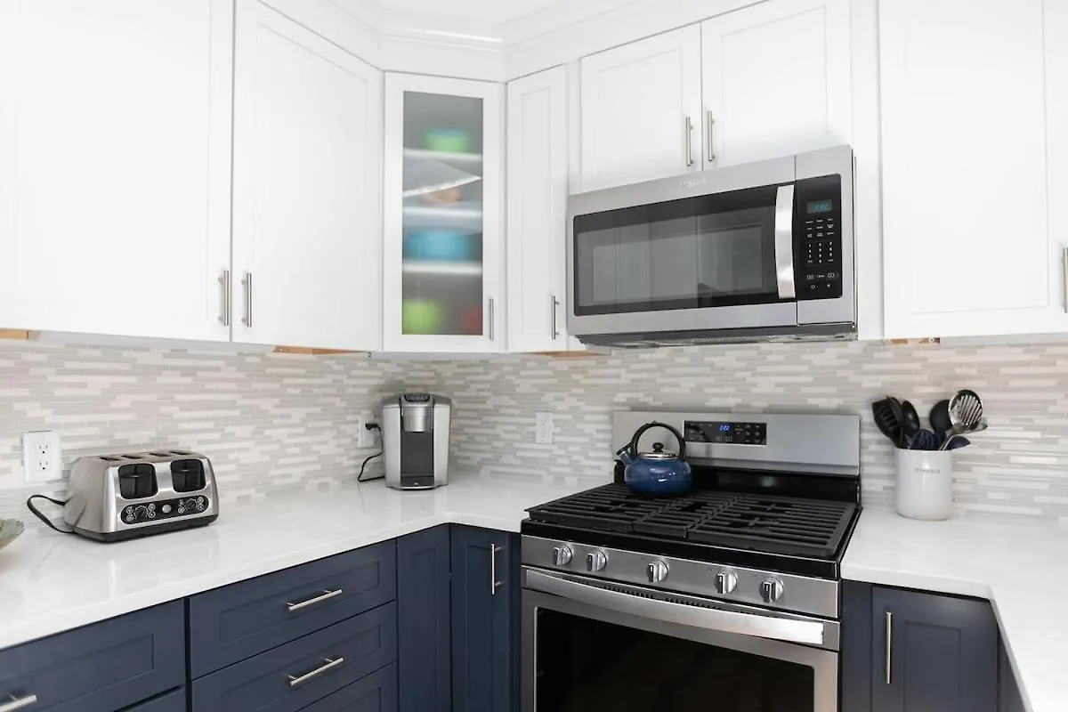 Steps To 3 Bed 2 Bath With Private Pool בית נופש *