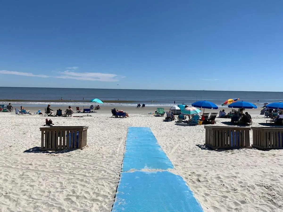 Holiday home Just Steps To Folly Field - 2 Bd 2 Ba *