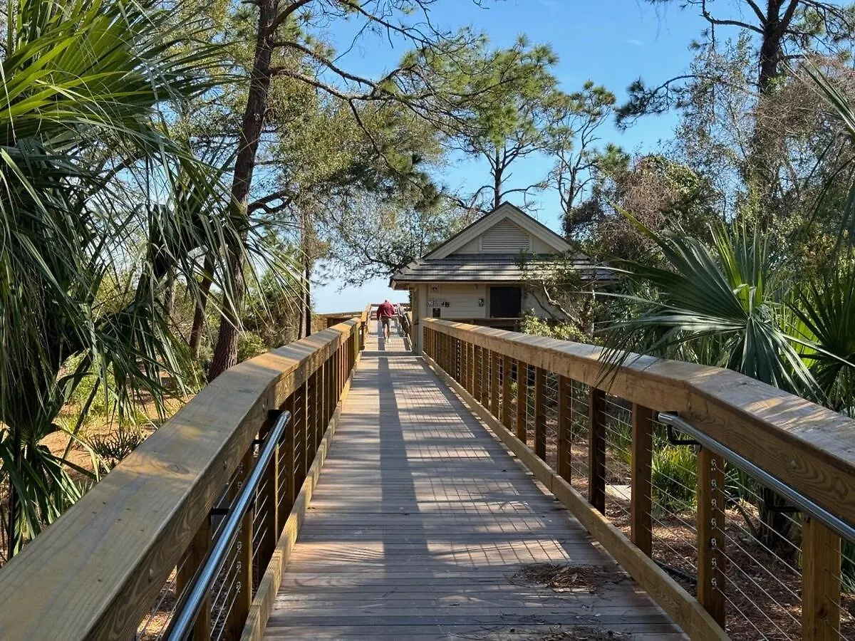 Holiday home Walk To Folly Field 2 Bed 2 Bath Golf View *