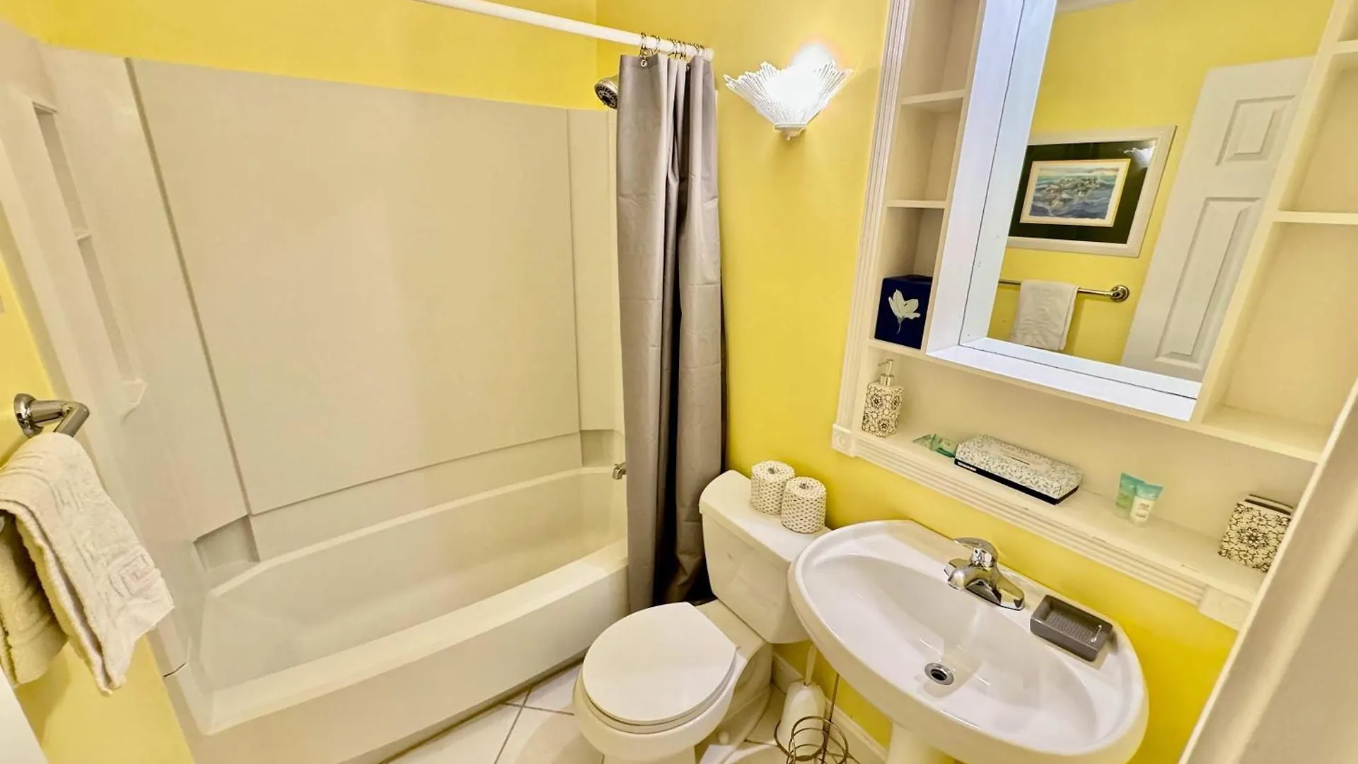 Just Steps To Folly Field - 2 Bd 2 Ba Holiday home *