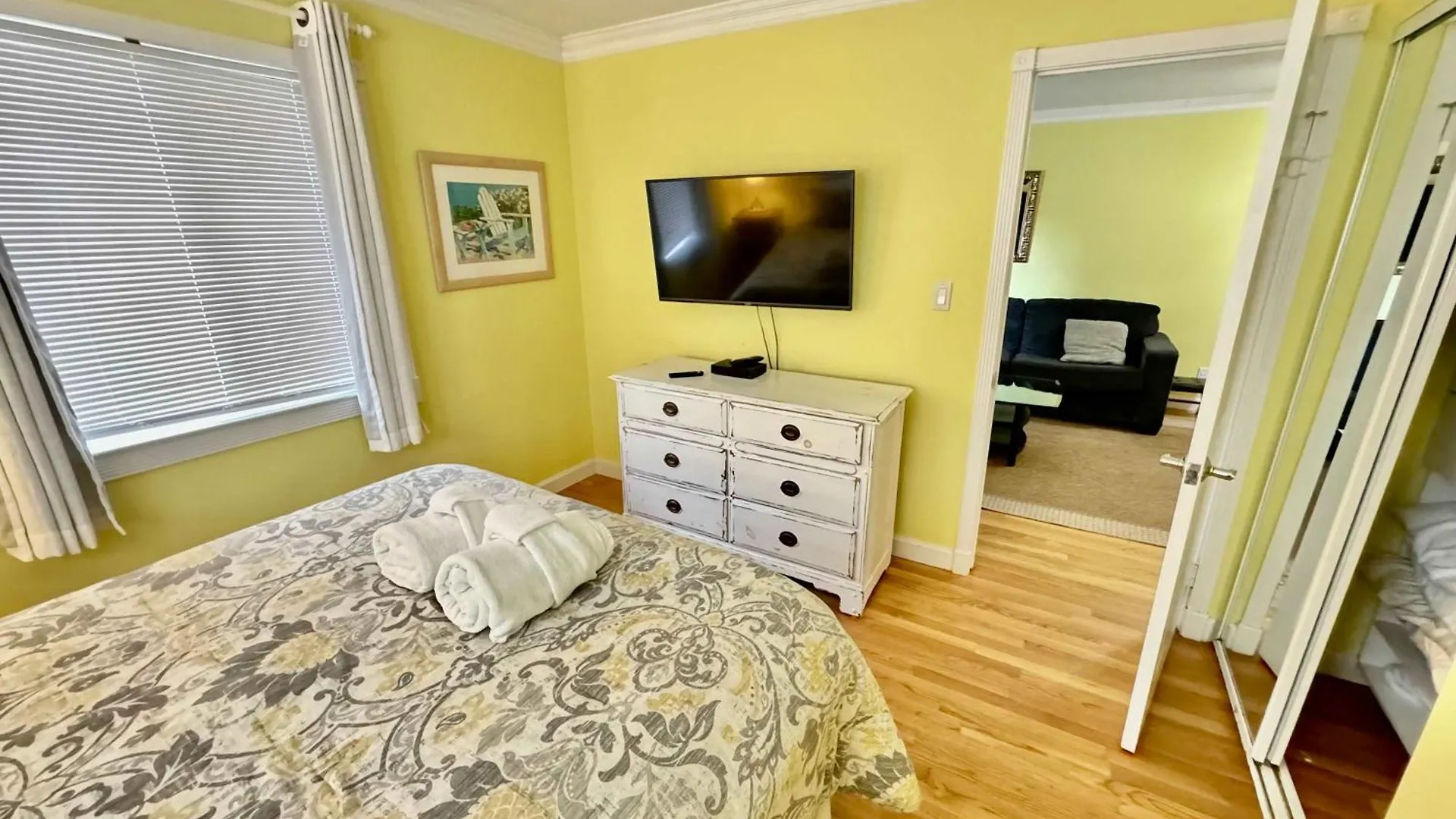 Just Steps To Folly Field - 2 Bd 2 Ba * Hilton Head Island