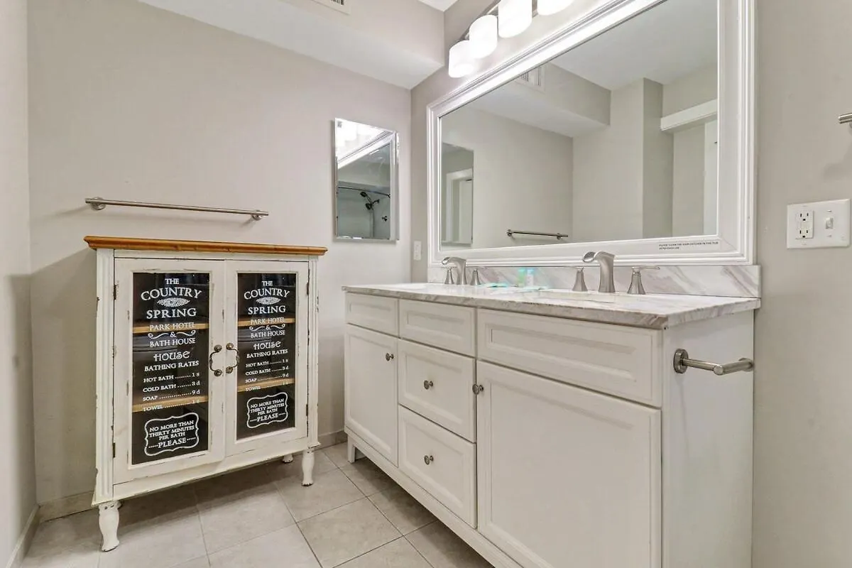 Living - 3 Bed 2 Bath Seascape - Just Steps To The Hilton Head Island
