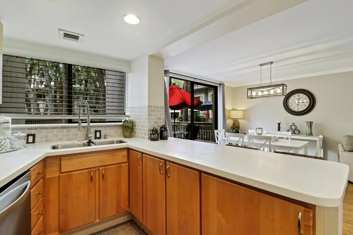 Updated 2 Bd 2 Ba Just Steps 2 Apartment *