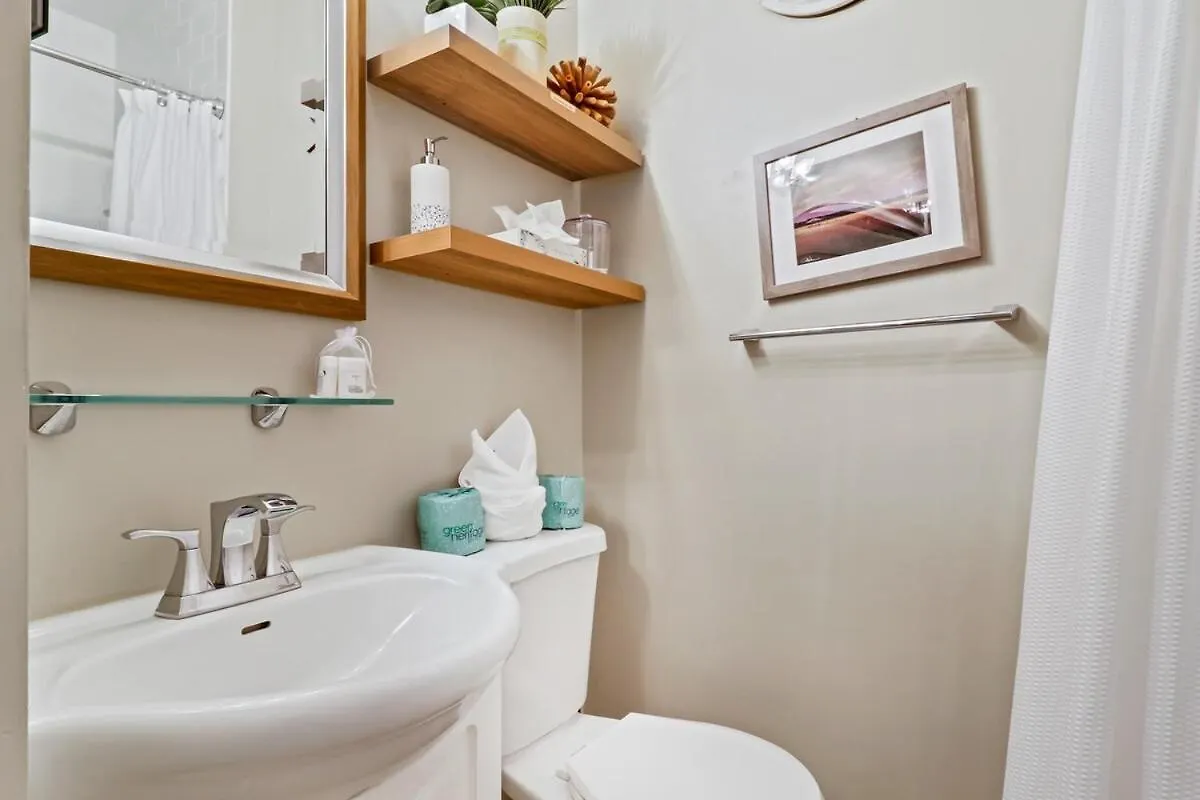 Updated 2 Bd 2 Ba Just Steps 2 *